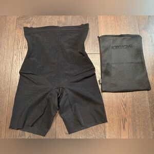 Honeylove Black High-Waist Shaping Shorts with Zip Pouch